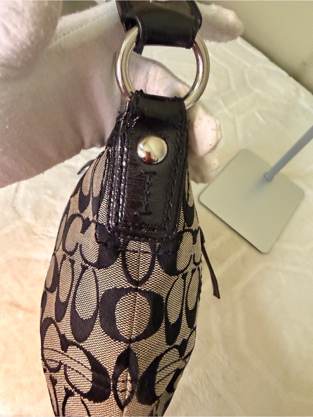 Coach signature SoHo Shoulder Bag - Picture 11 of 16